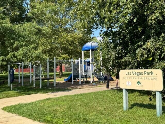 Ann Arbor, Michigan, 48103, United States, 3 Bedrooms Bedrooms, ,2 BathroomsBathrooms,Residential,For Sale,1982921