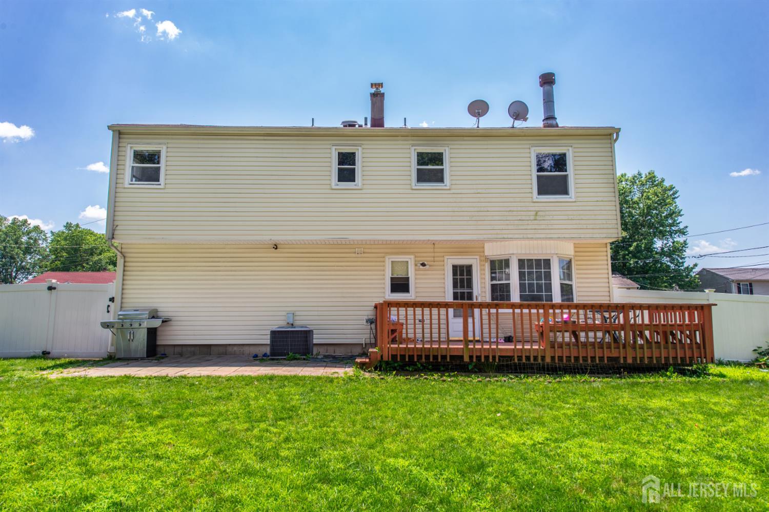 South Plainfield, New Jersey, 07080, United States, 4 Bedrooms Bedrooms, ,2 BathroomsBathrooms,Residential,For Sale,1992169