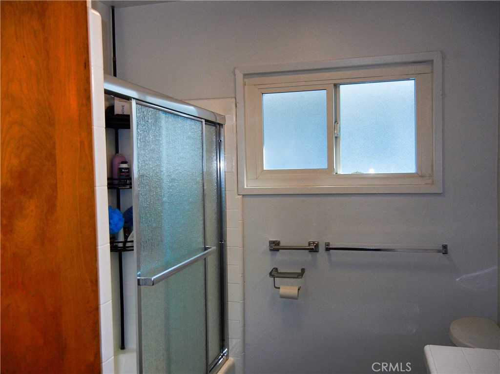 Ontario, California, 91762, United States, 4 Bedrooms Bedrooms, ,1 BathroomBathrooms,Residential,For Sale,1936943
