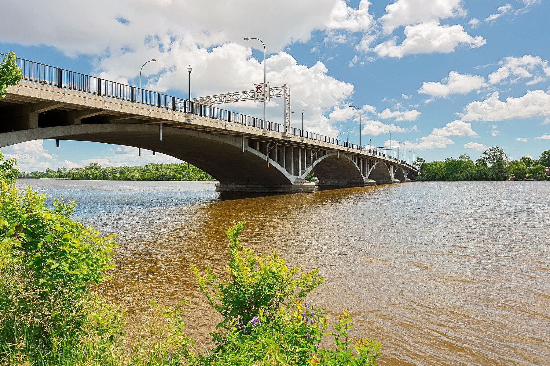  Pont-Viau, Laval - 物件實景