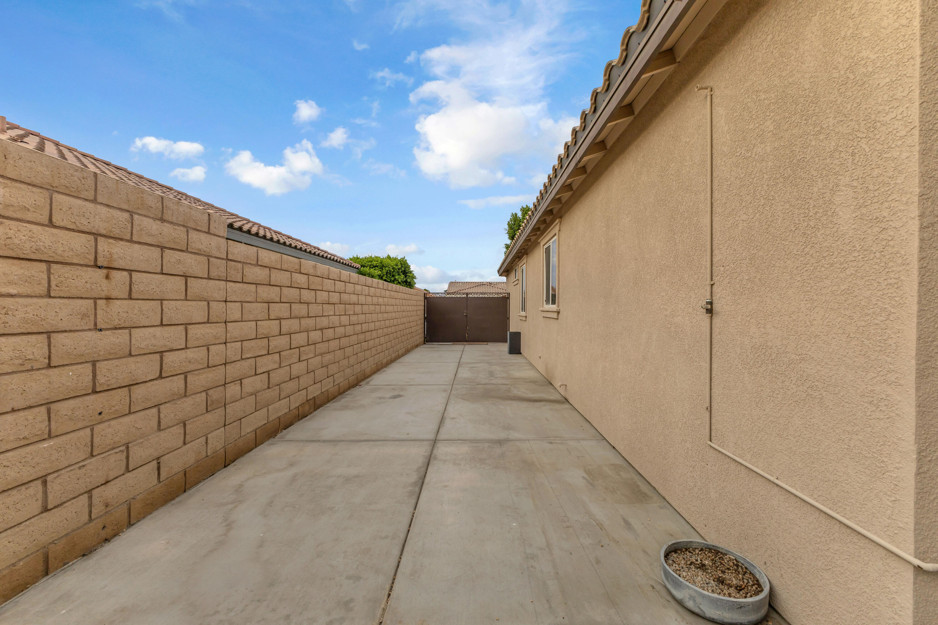 Coachella, California, 92236, United States, 3 Bedrooms Bedrooms, ,2 BathroomsBathrooms,Residential,For Sale,1991504