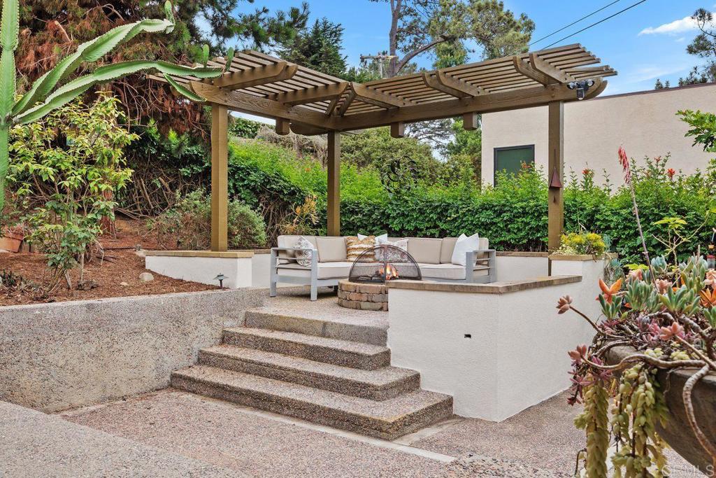 Del Mar, California, 92014, United States, 5 Bedrooms Bedrooms, ,5 BathroomsBathrooms,Residential,For Sale,1837047