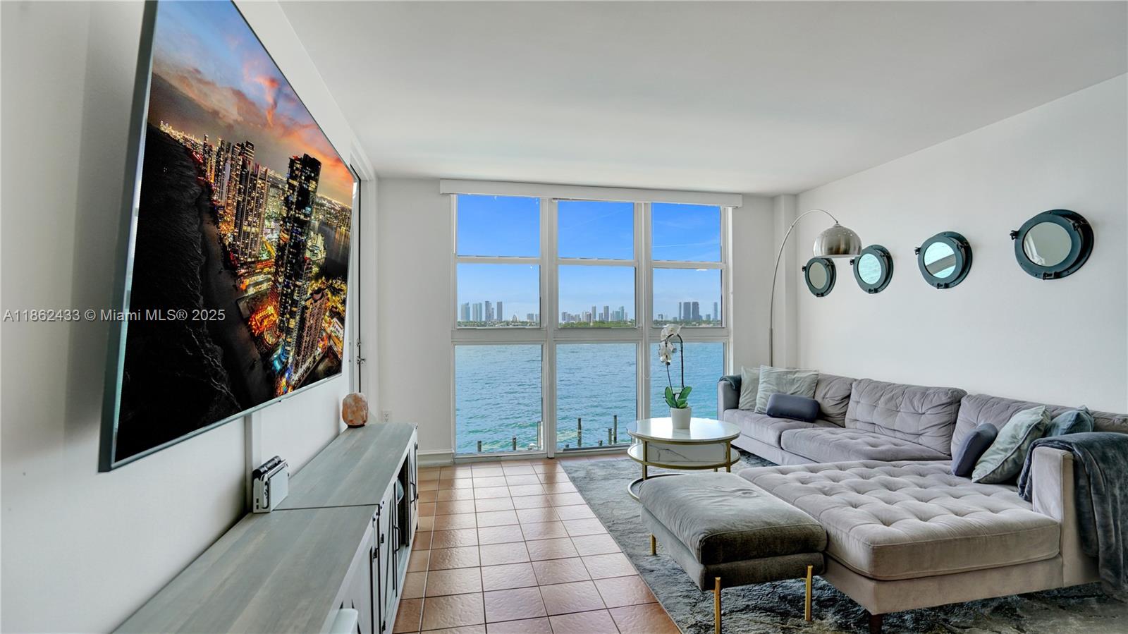 Miami Beach, Florida, 33139, United States, 2 Bedrooms Bedrooms, ,2 BathroomsBathrooms,Residential,For Sale,1925367