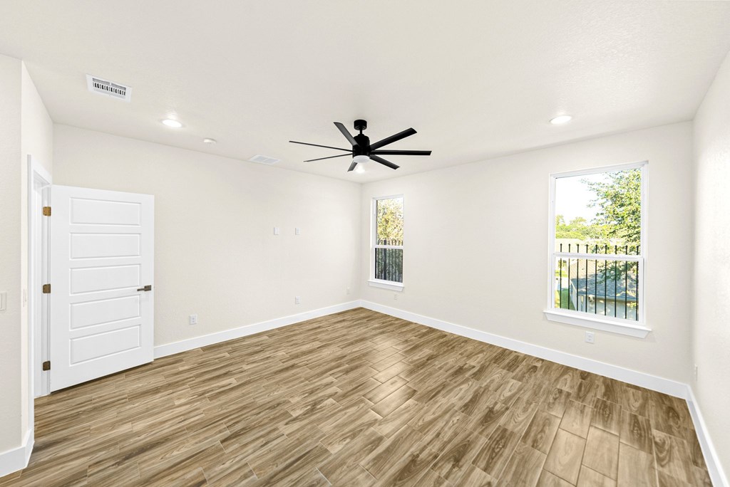 Kerrville, Texas, 78028, United States, 4 Bedrooms Bedrooms, ,3 BathroomsBathrooms,Residential,For Sale,2008788