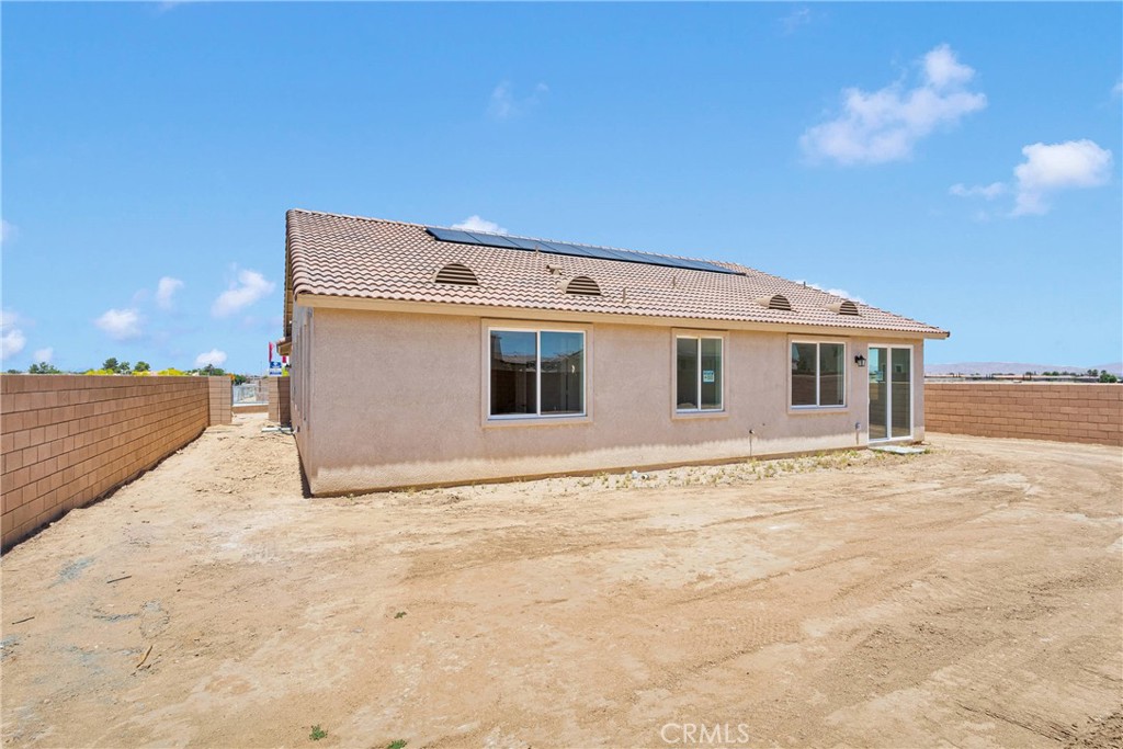 Victorville, California, 92395, United States, 3 Bedrooms Bedrooms, ,2 BathroomsBathrooms,Residential,For Sale,1865336