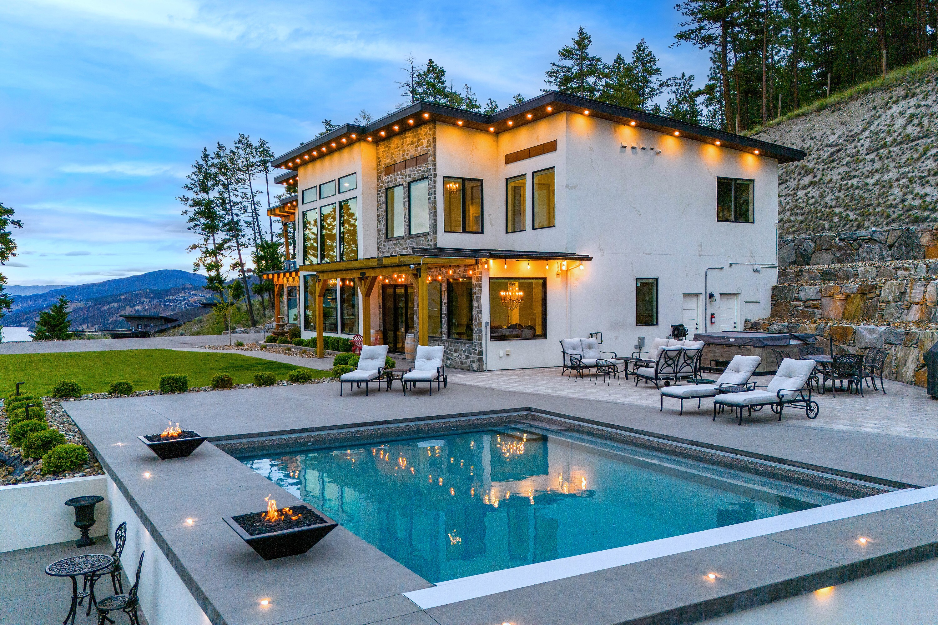  Gated Lake View Estate - 物件實景