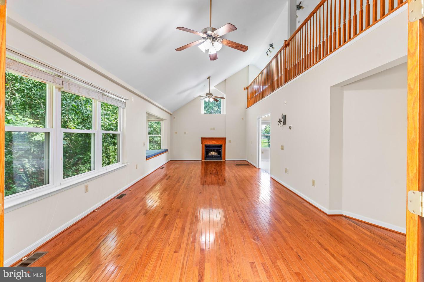 Clinton, Maryland, 20735, United States, 5 Bedrooms Bedrooms, ,5 BathroomsBathrooms,Residential,For Sale,1907711