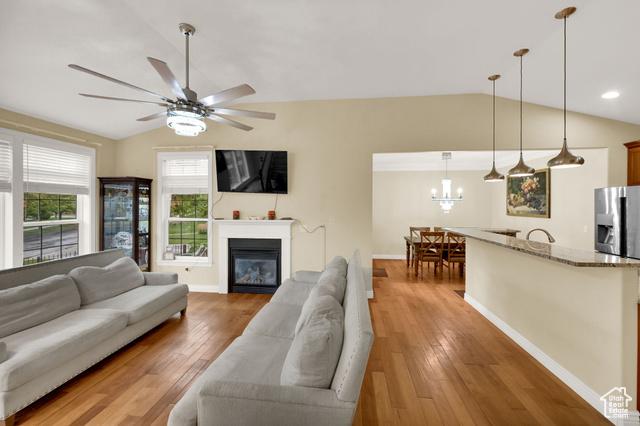 South Jordan, Utah, 84009, United States, 4 Bedrooms Bedrooms, ,4 BathroomsBathrooms,Residential,For Sale,1979446