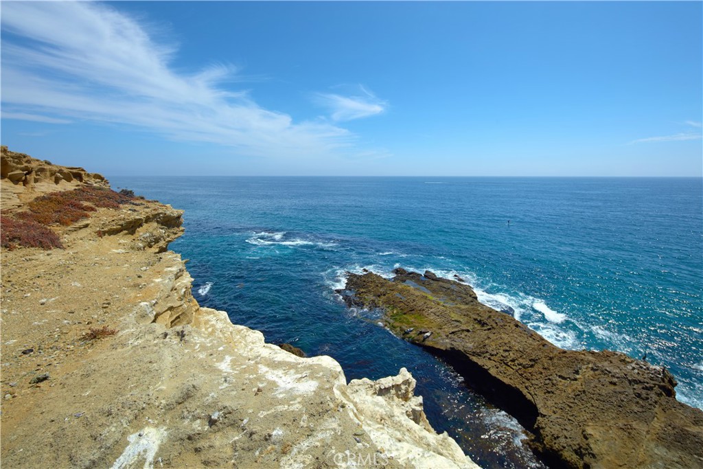 111 S La Senda Drive, Laguna Beach, California, 92651, United States, 4 Bedrooms Bedrooms, ,7 BathroomsBathrooms,Residential,For Sale,111 S La Senda Drive,1625085