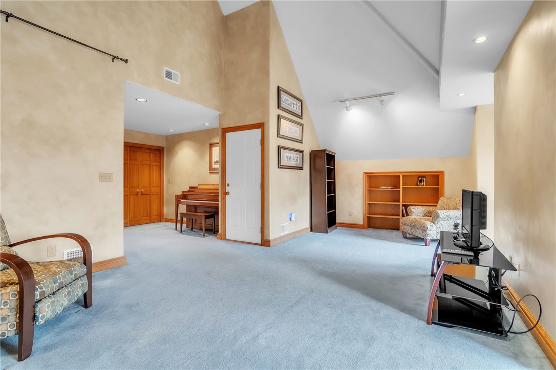 Hampton, Pennsylvania, 15044, United States, 5 Bedrooms Bedrooms, ,7 BathroomsBathrooms,Residential,For Sale,2001807