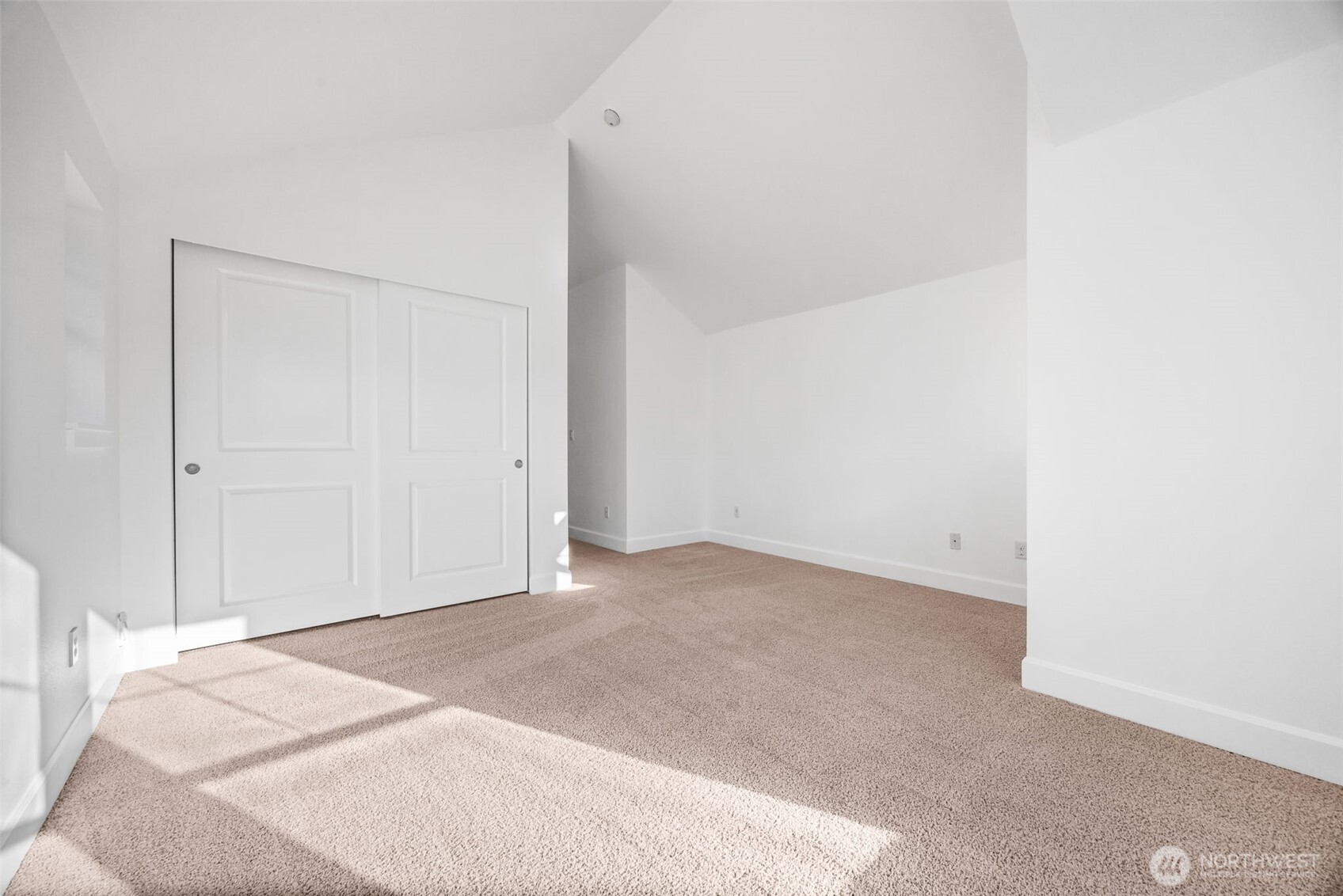 Seattle, Washington, 98106, United States, 2 Bedrooms Bedrooms, ,2 BathroomsBathrooms,Residential,For Sale,1991706