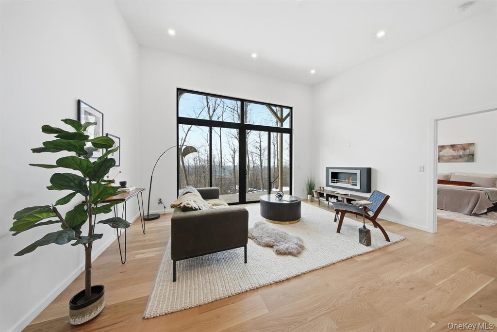 Neversink, New York, 12765, United States, 3 Bedrooms Bedrooms, ,2 BathroomsBathrooms,Residential,For Sale,2010737