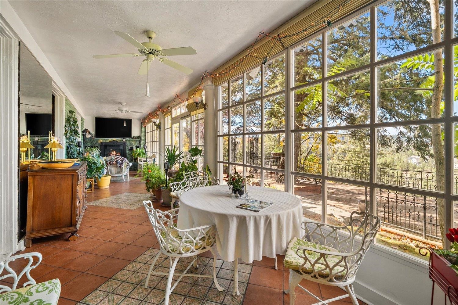 Spokane, Washington, 99201, United States, 4 Bedrooms Bedrooms, ,5 BathroomsBathrooms,Residential,For Sale,1987077