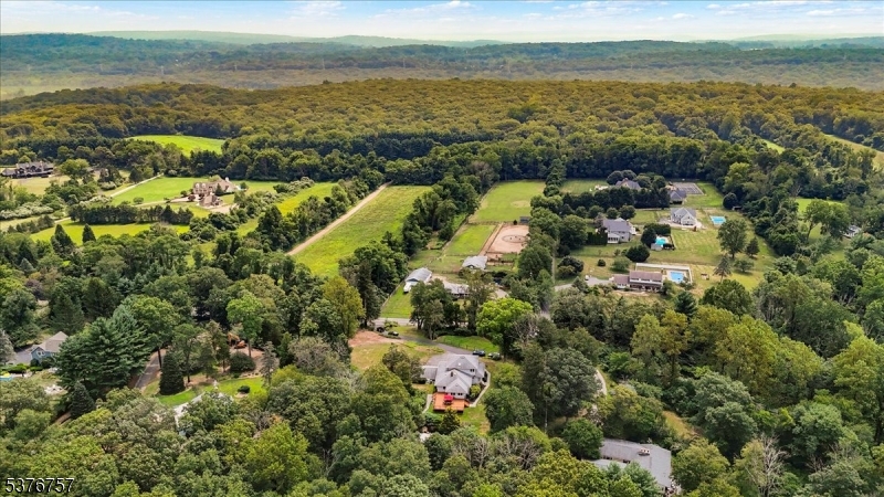 Chester Twp., New Jersey, 07836, United States, 4 Bedrooms Bedrooms, ,4 BathroomsBathrooms,Residential,For Sale,1917554