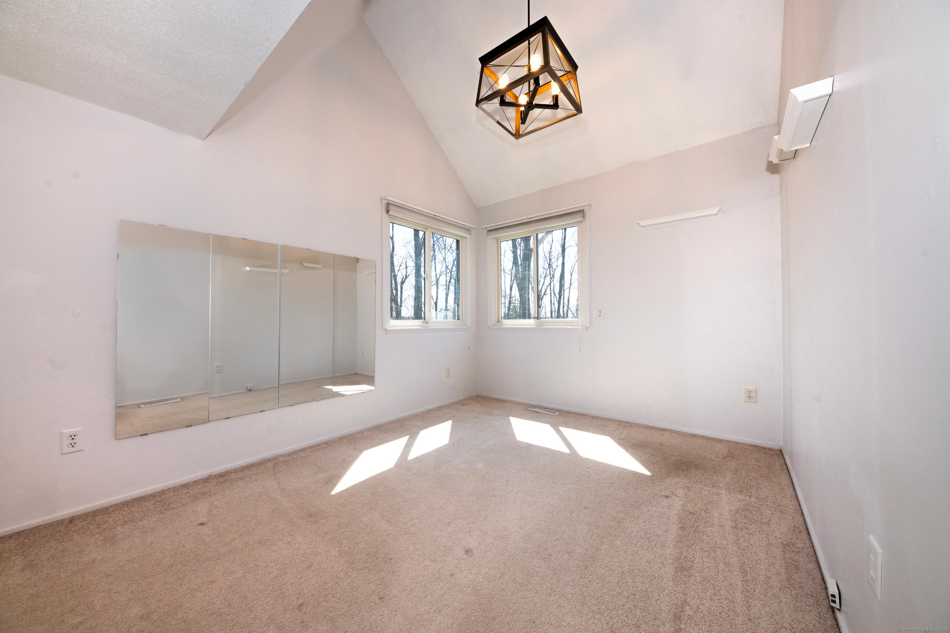 Guilford, Connecticut, 06437, United States, 3 Bedrooms Bedrooms, ,2 BathroomsBathrooms,Residential,For Sale,1935786