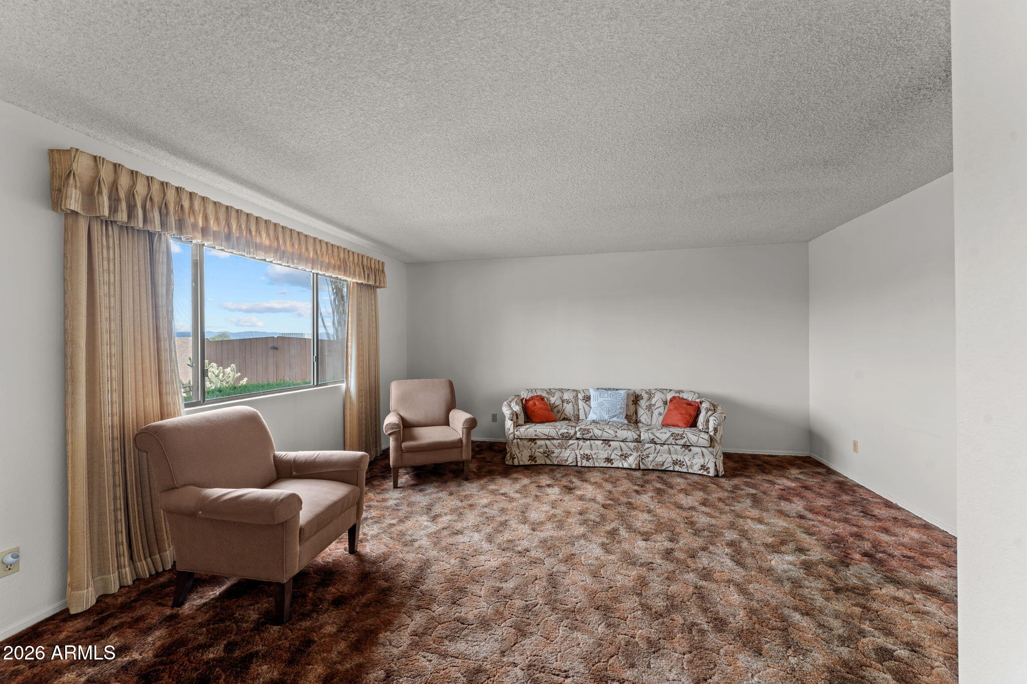 Wickenburg, Arizona, 85390, United States, 3 Bedrooms Bedrooms, ,2 BathroomsBathrooms,Residential,For Sale,2012857