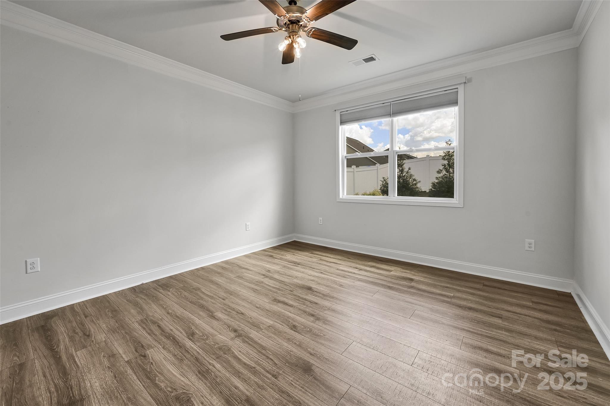 Hendersonville, North Carolina, 28792, United States, 3 Bedrooms Bedrooms, ,3 BathroomsBathrooms,Residential,For Sale,1927373