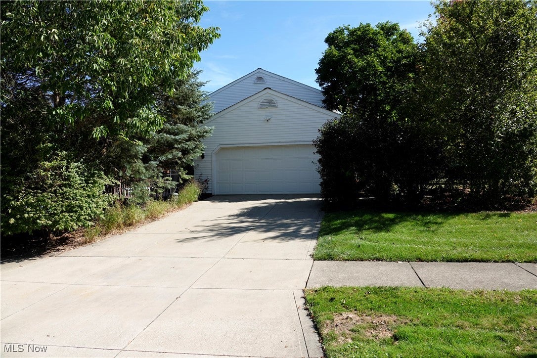 Solon, Ohio, 44139, United States, 4 Bedrooms Bedrooms, ,3 BathroomsBathrooms,Residential,For Sale,1981098