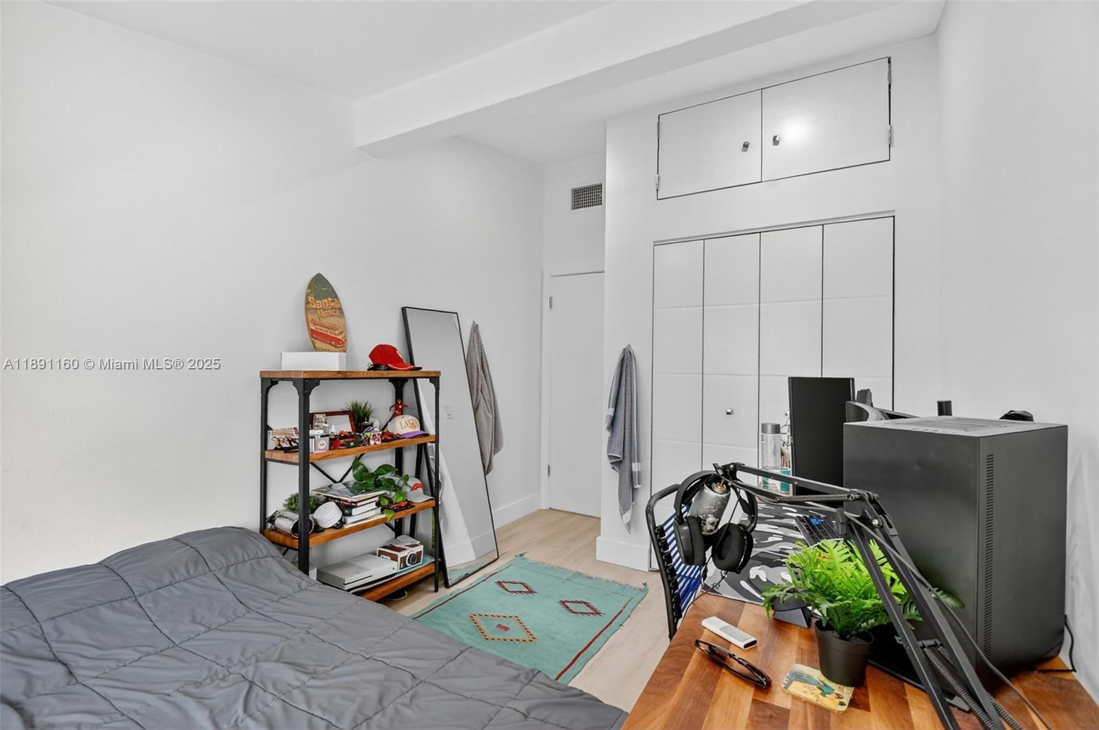 Miami, Florida, 33180, United States, 3 Bedrooms Bedrooms, ,3 BathroomsBathrooms,Residential,For Sale,1961045