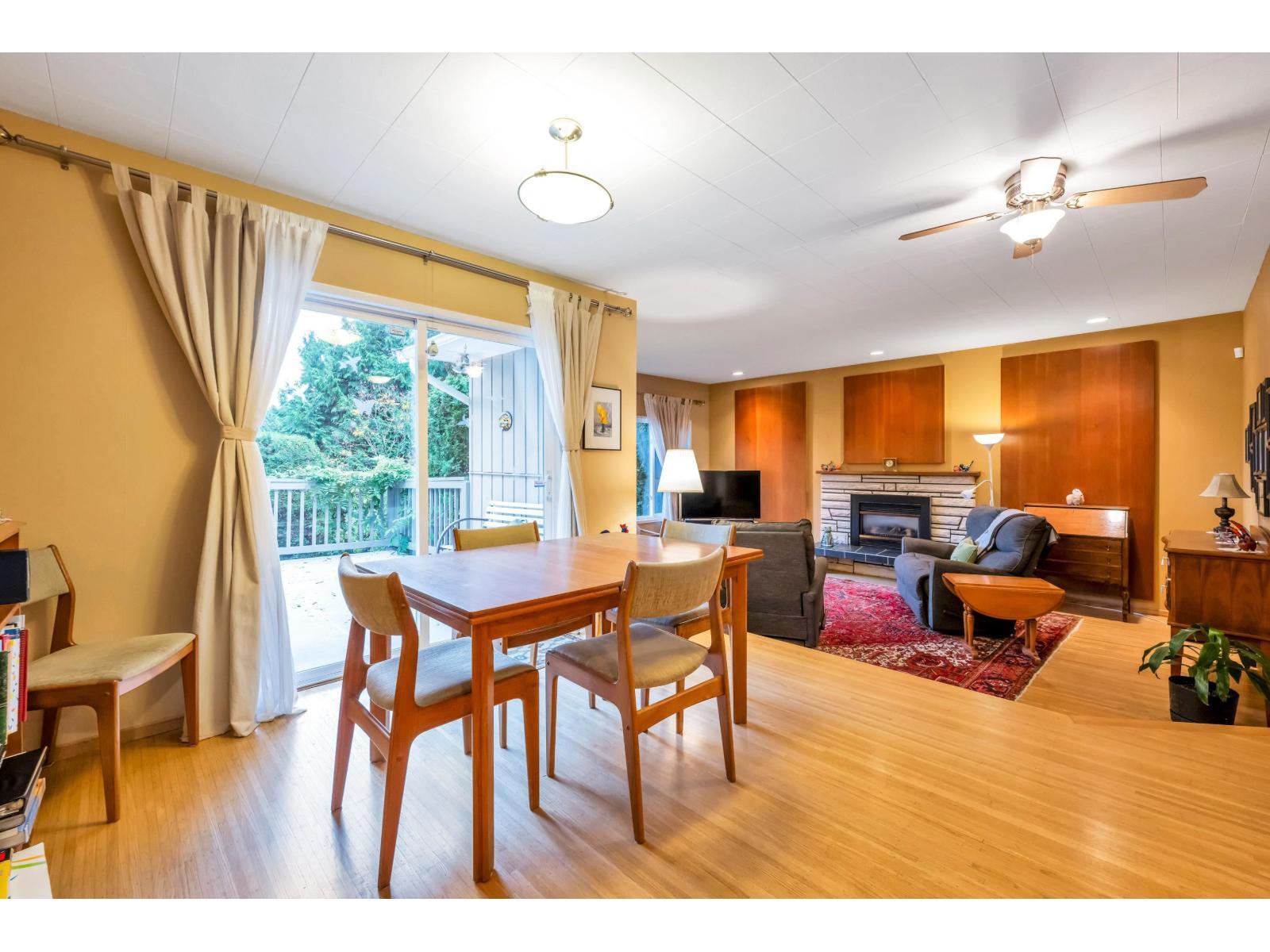 WHITE ROCK, British Columbia, V4B 4T7, CA, 4 Bedrooms Bedrooms, ,2 BathroomsBathrooms,Residential,For Sale,1951469