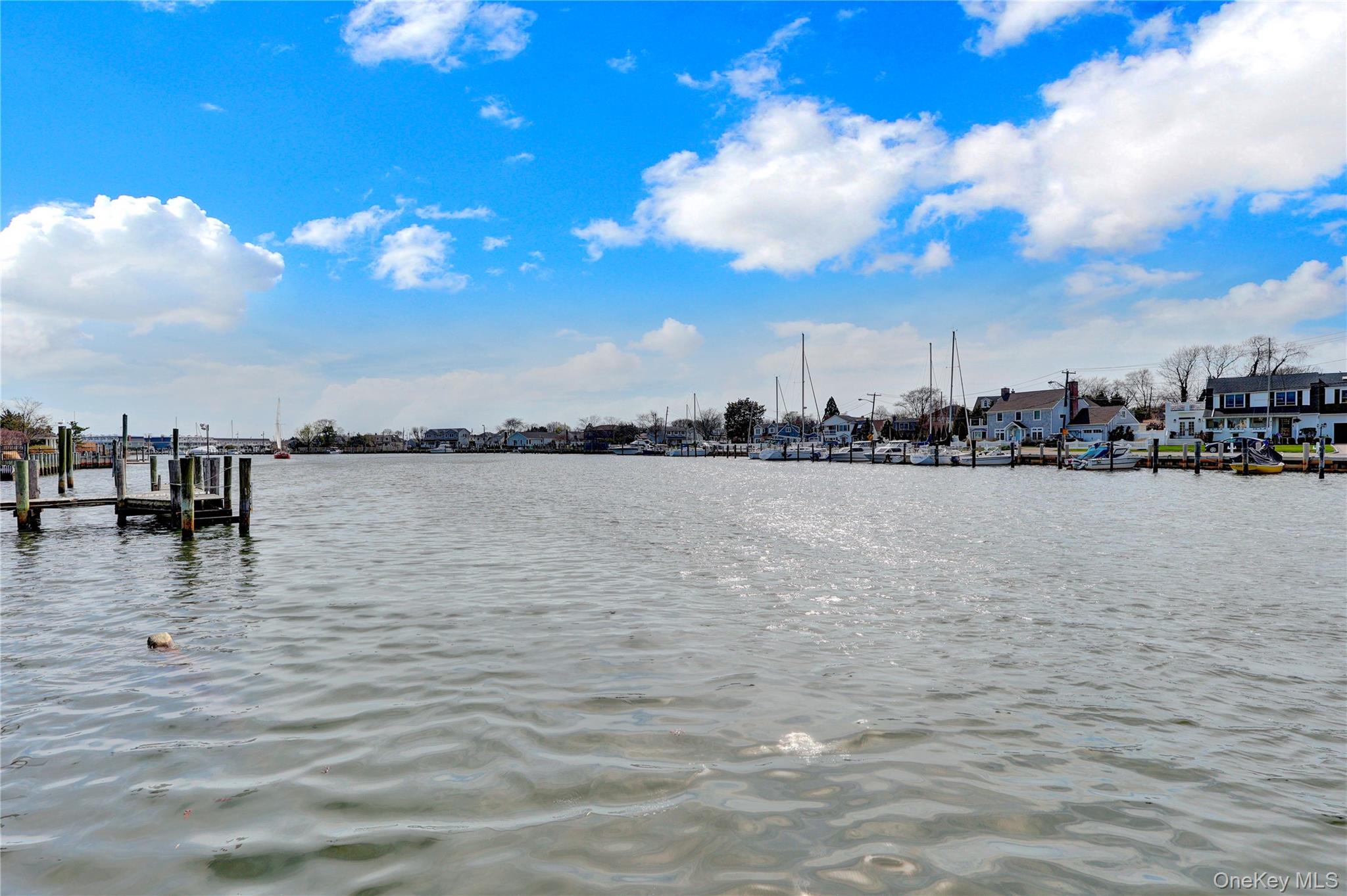  150 W Islip Road, West Islip, NY, 11795 - 物件實景