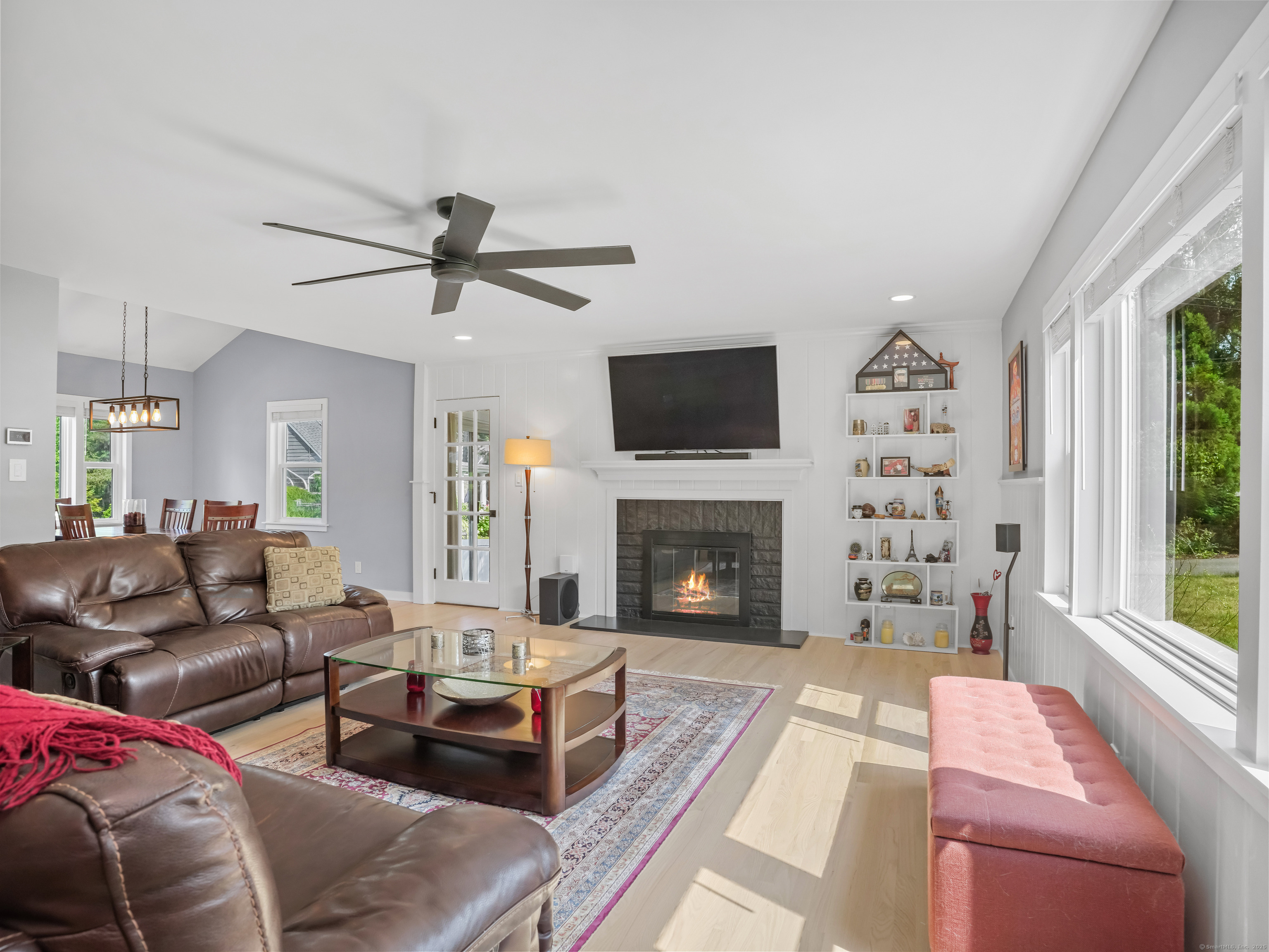 Trumbull, Connecticut, 06611, United States, 2 Bedrooms Bedrooms, ,2 BathroomsBathrooms,Residential,For Sale,1917497
