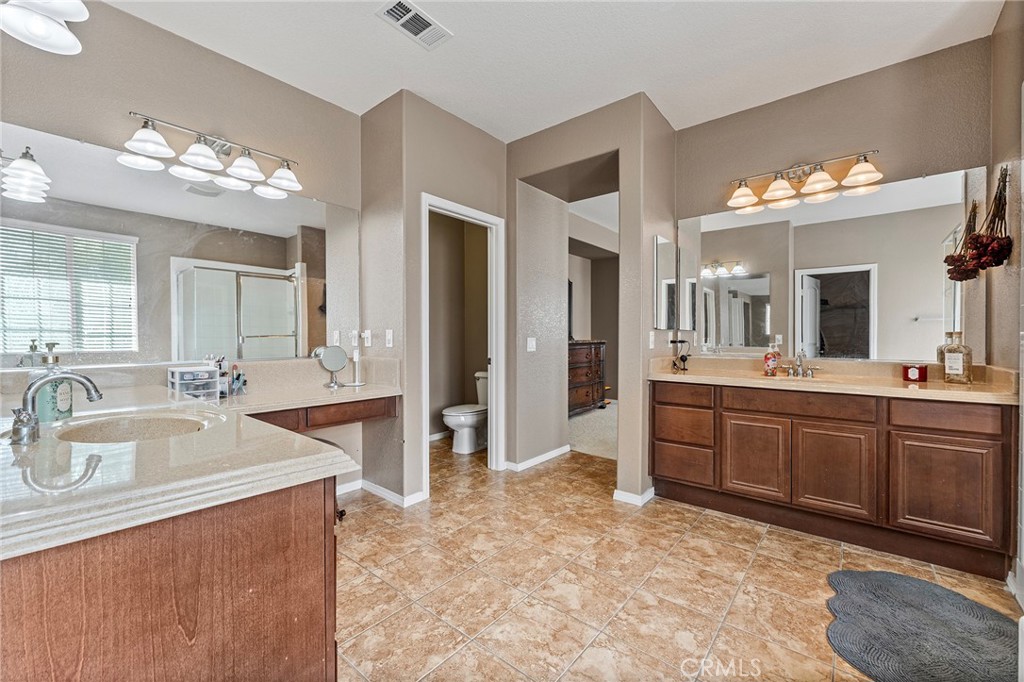 Eastvale, California, 92880, United States, 5 Bedrooms Bedrooms, ,3 BathroomsBathrooms,Residential,For Sale,1930903