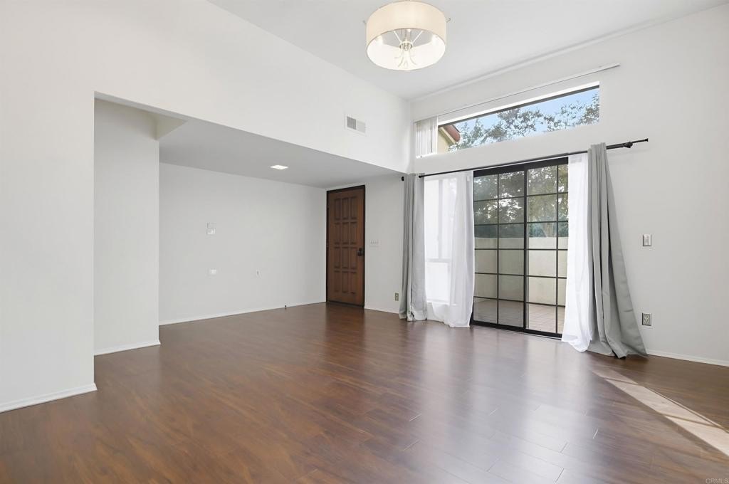 La Mesa, California, 91942, United States, 2 Bedrooms Bedrooms, ,2 BathroomsBathrooms,Residential,For Sale,1991099