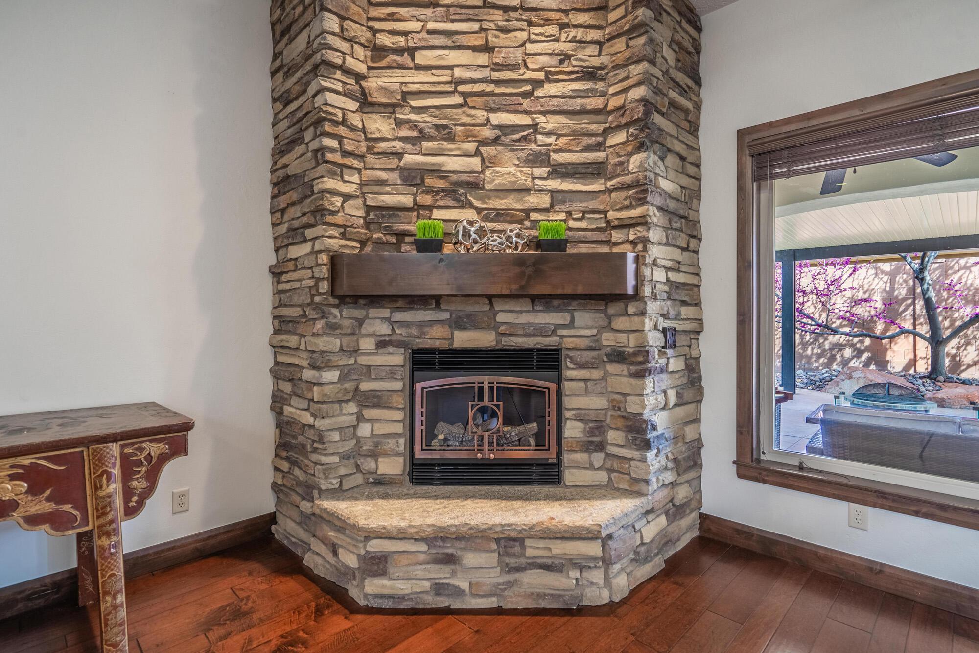 Washington, Utah, 84780, United States, 4 Bedrooms Bedrooms, ,2 BathroomsBathrooms,Residential,For Sale,2009720