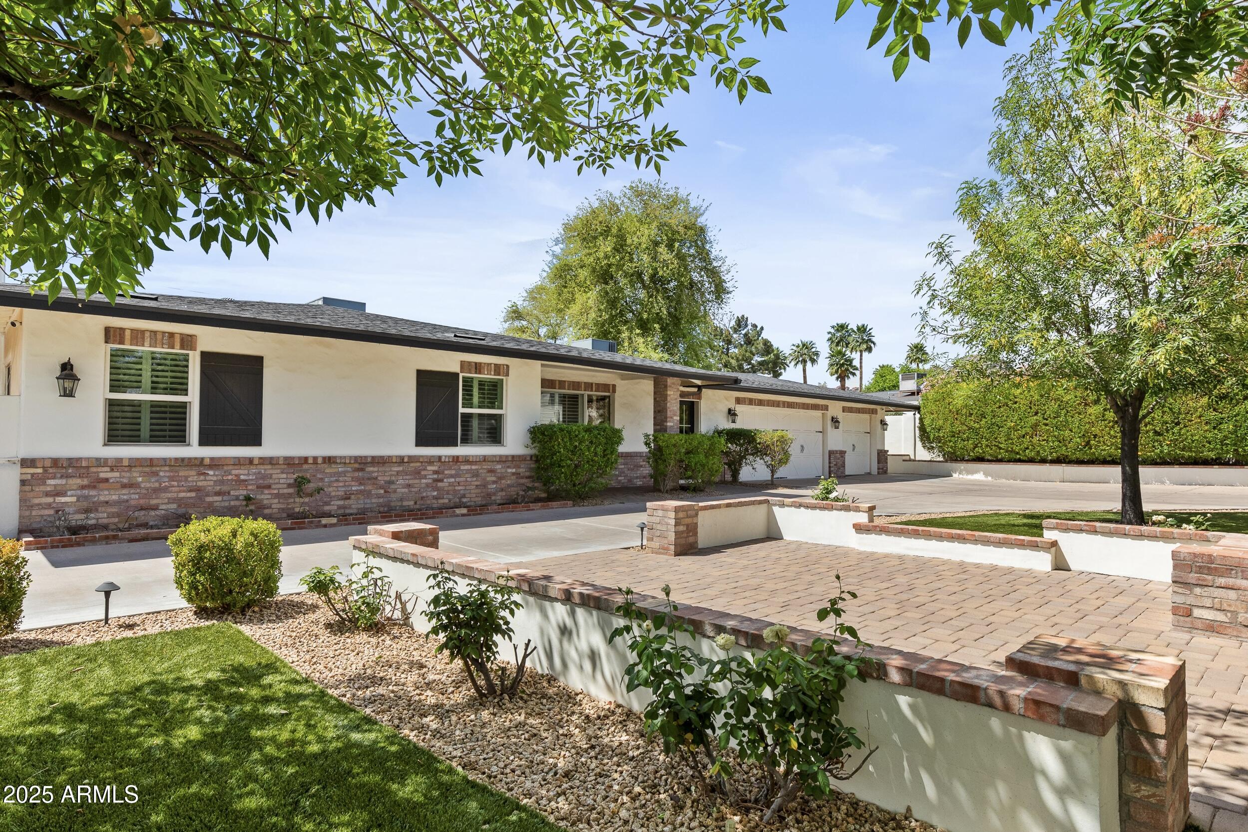 Phoenix, Arizona, 85018, United States, 6 Bedrooms Bedrooms, ,4 BathroomsBathrooms,Residential,For Sale,2002076