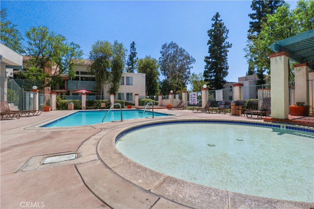 Tarzana, California, 91356, United States, 3 Bedrooms Bedrooms, ,2 BathroomsBathrooms,Residential,For Sale,1892794