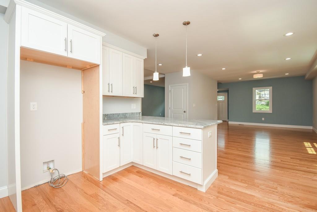 Saugus, Massachusetts, 01906, United States, 4 Bedrooms Bedrooms, ,3 BathroomsBathrooms,Residential,For Sale,1937803