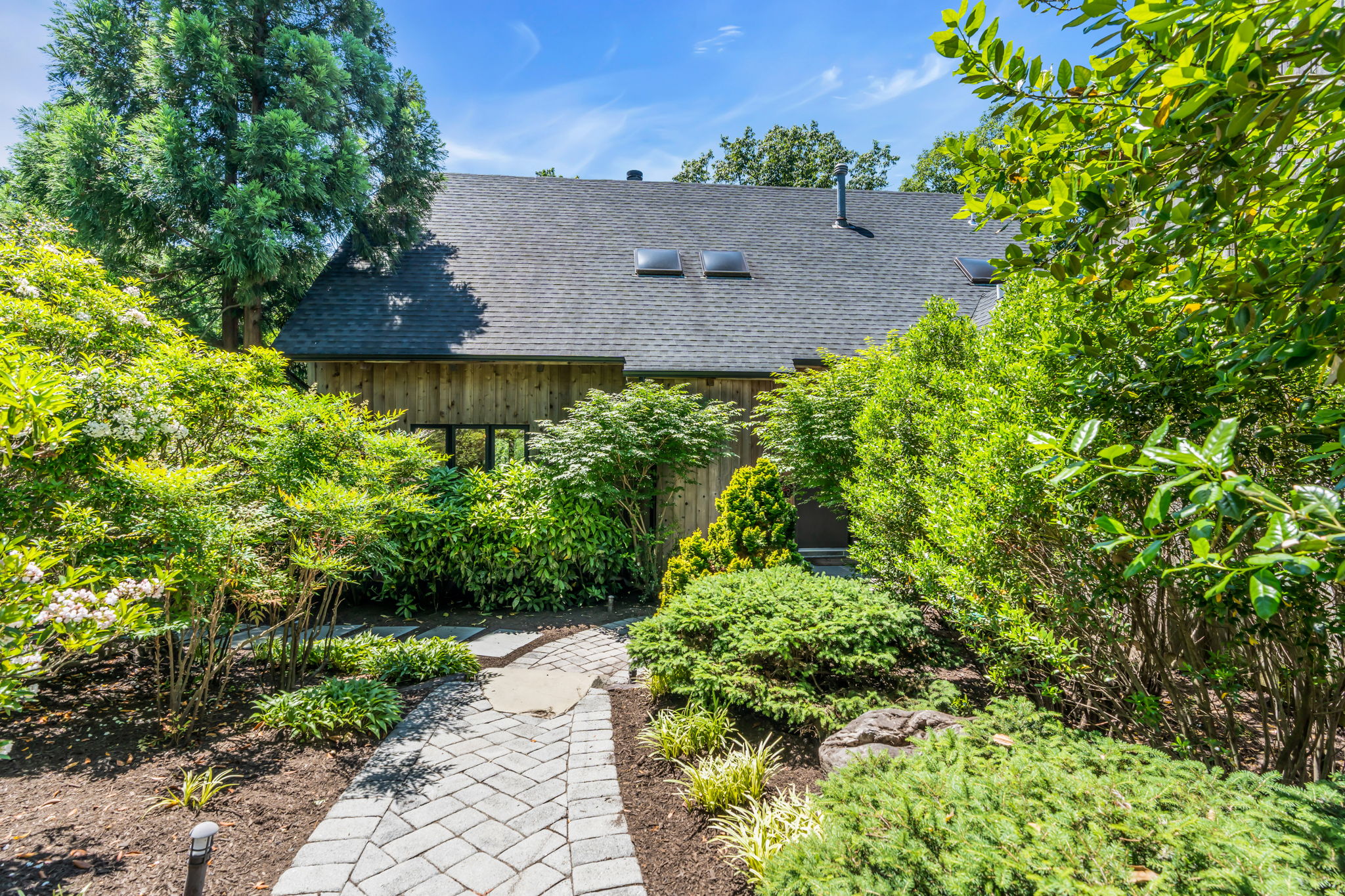  267 E Highland Avenue - 物件實景