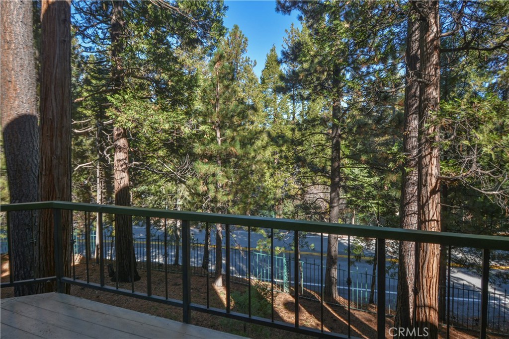 Lake Arrowhead, California, 92352, United States, 3 Bedrooms Bedrooms, ,3 BathroomsBathrooms,Residential,For Sale,1998895