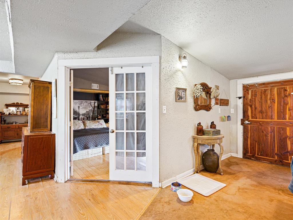 Ennis, Texas, 75119, United States, 3 Bedrooms Bedrooms, ,3 BathroomsBathrooms,Residential,For Sale,1928326