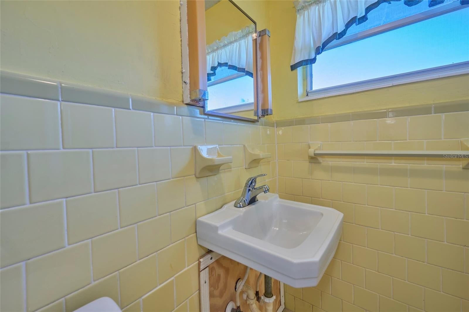 BARTOW, Florida, 33830, United States, 3 Bedrooms Bedrooms, ,2 BathroomsBathrooms,Residential,For Sale,1915491