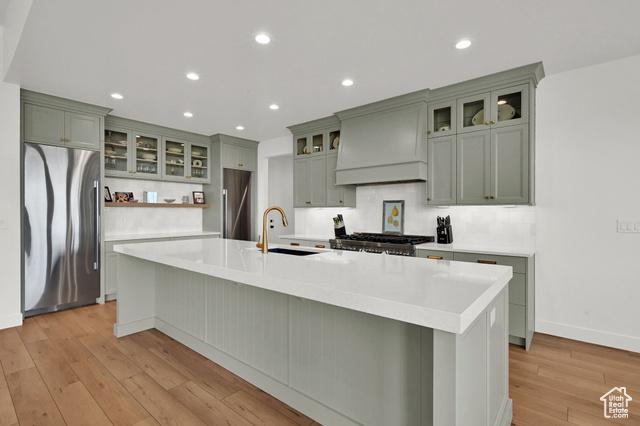 Farmington, Utah, 84025, United States, 5 Bedrooms Bedrooms, ,4 BathroomsBathrooms,Residential,For Sale,1975764