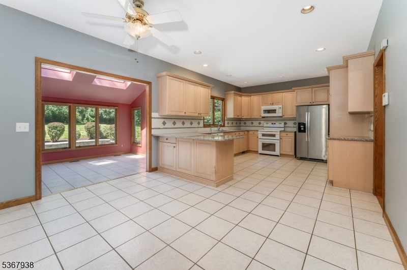 Raritan Twp., New Jersey, 08822, United States, 4 Bedrooms Bedrooms, ,3 BathroomsBathrooms,Residential,For Sale,1988299