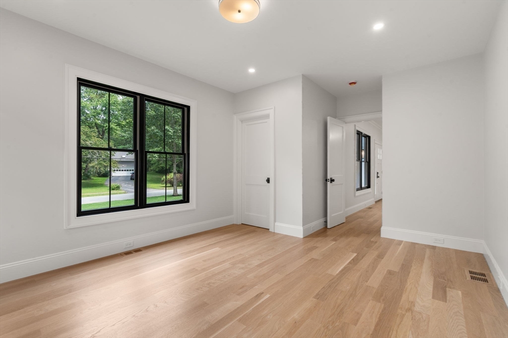 Westwood, Massachusetts, 02090, United States, 5 Bedrooms Bedrooms, ,5 BathroomsBathrooms,Residential,For Sale,1911878