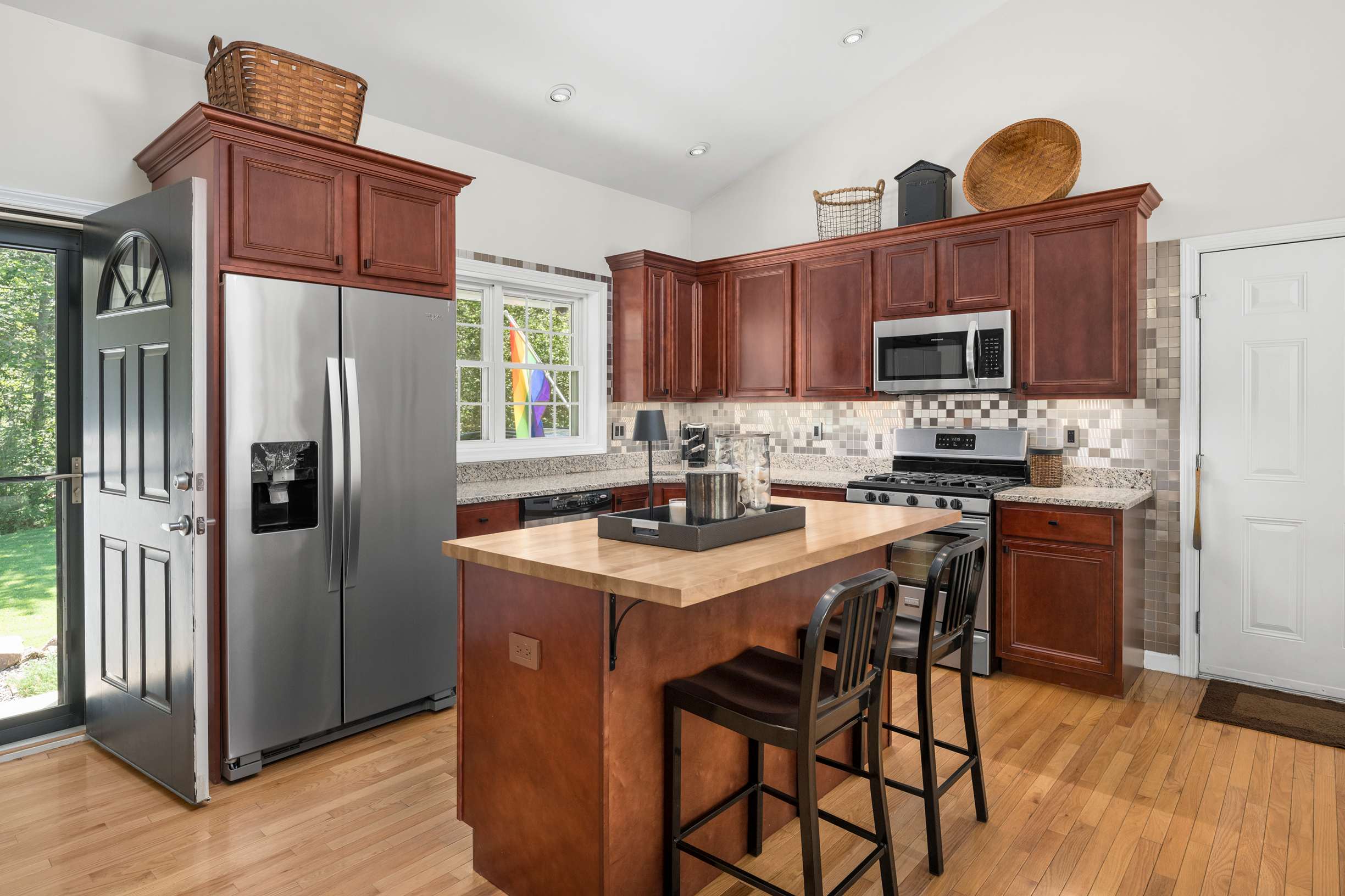  Contemporary Single Level Home on 2+ Acres in Cape Neddick - 物件實景