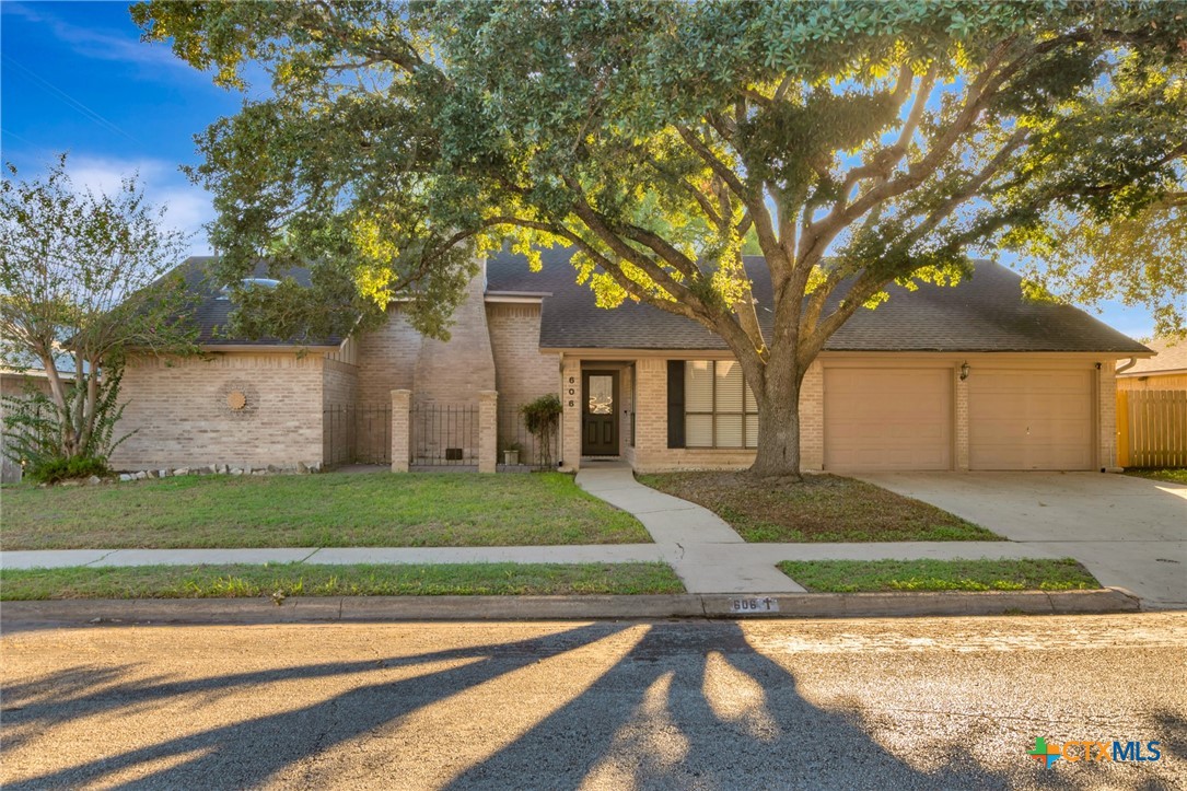 Santa Fe , Victoria, TX 77904