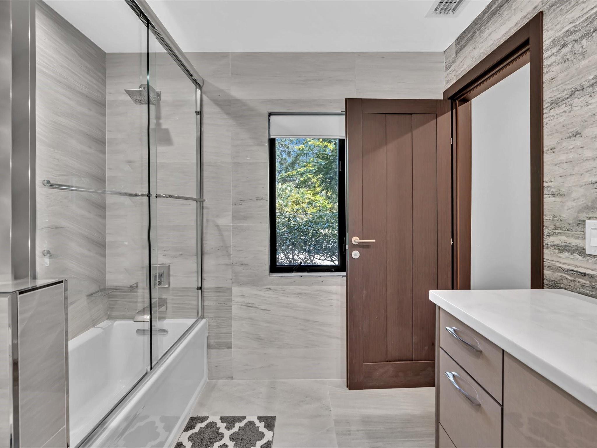 Fort Lauderdale, Florida, 33308, United States, 7 Bedrooms Bedrooms, ,8 BathroomsBathrooms,Residential,For Sale,1975659