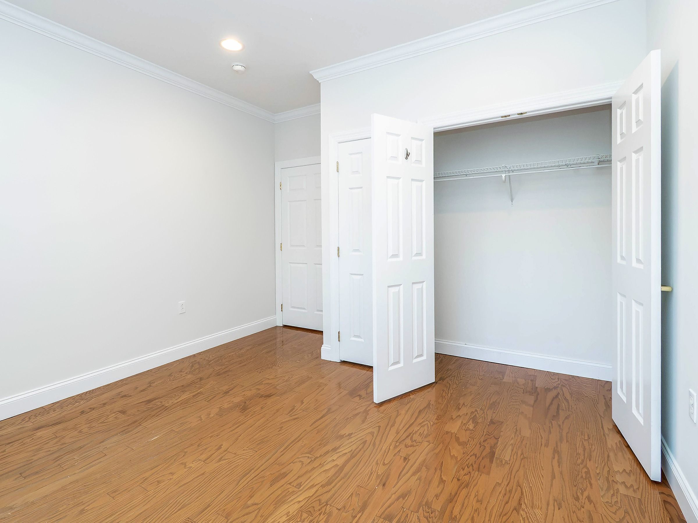  194 Pond View Drive, Port Washington, NY, 11050 - 物件實景