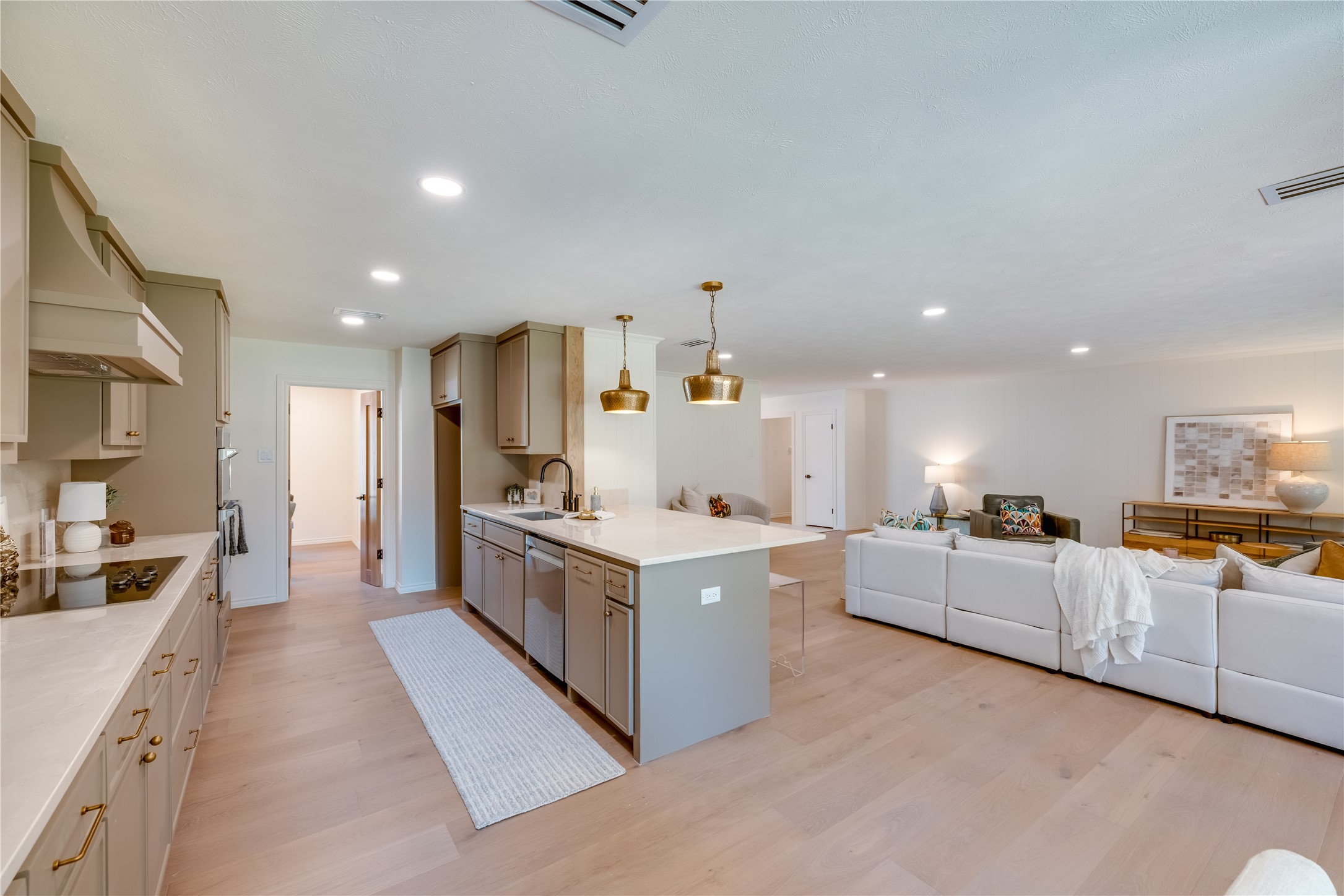 Fort Worth, Texas, 76126, United States, 4 Bedrooms Bedrooms, ,3 BathroomsBathrooms,Residential,For Sale,1971597