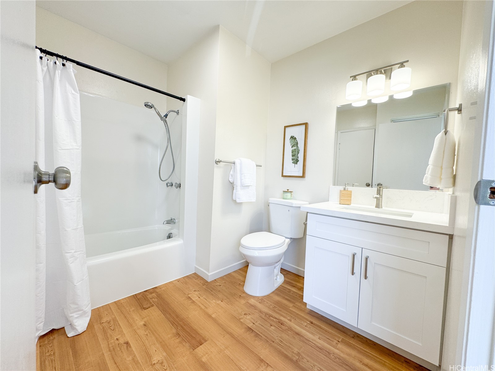 Aiea, Hawaii, 96701, United States, 3 Bedrooms Bedrooms, ,3 BathroomsBathrooms,Residential,For Sale,1962399