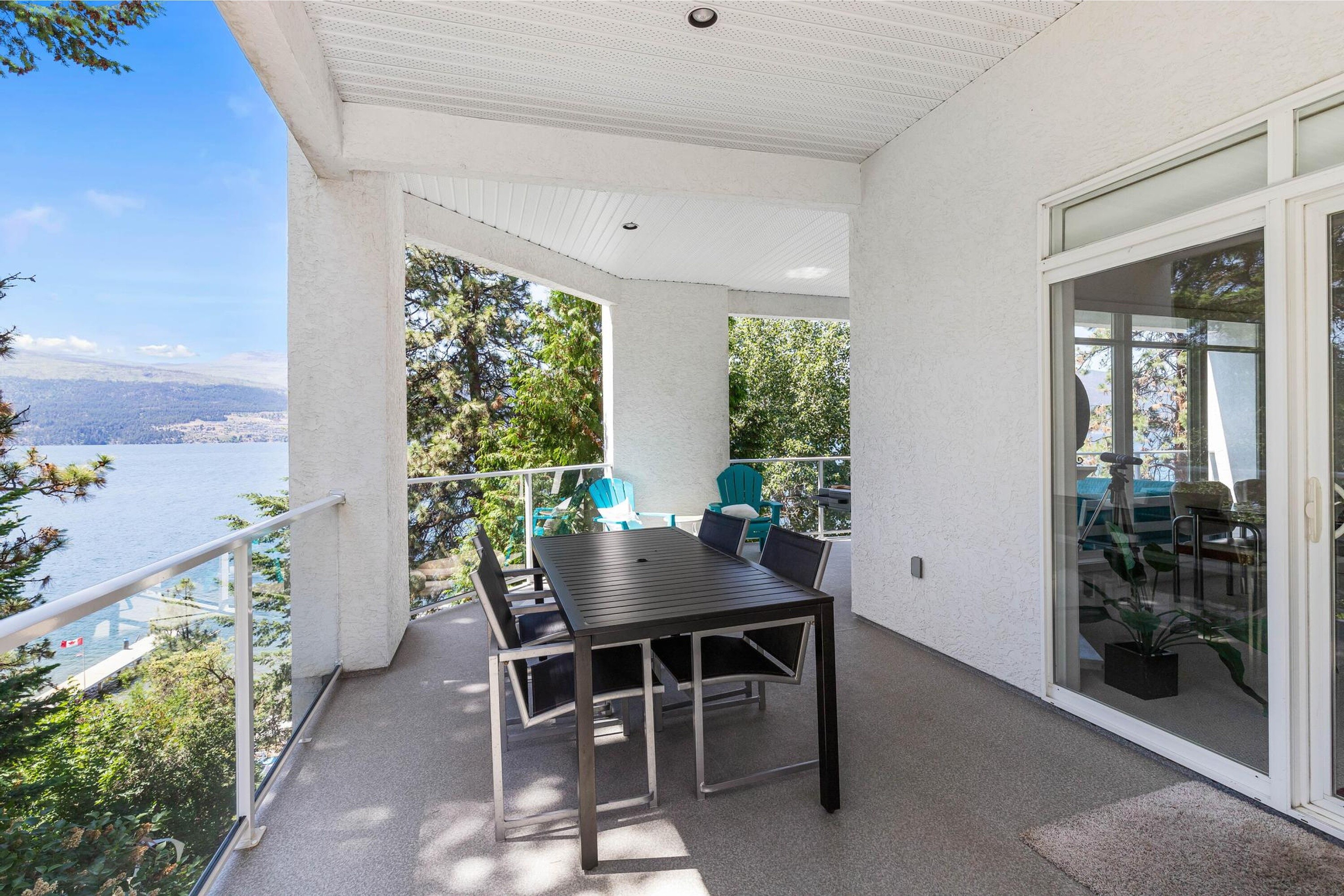  Modern Lakeshore Home - 物件實景