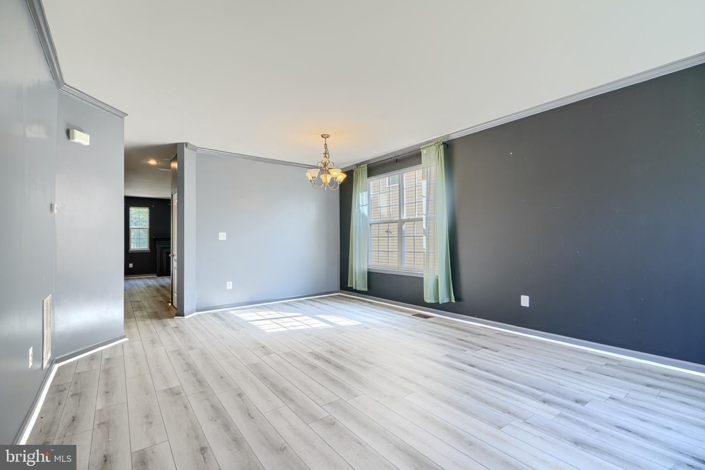 Glen Burnie, Maryland, 21060, United States, 4 Bedrooms Bedrooms, ,4 BathroomsBathrooms,Residential,For Sale,1983515