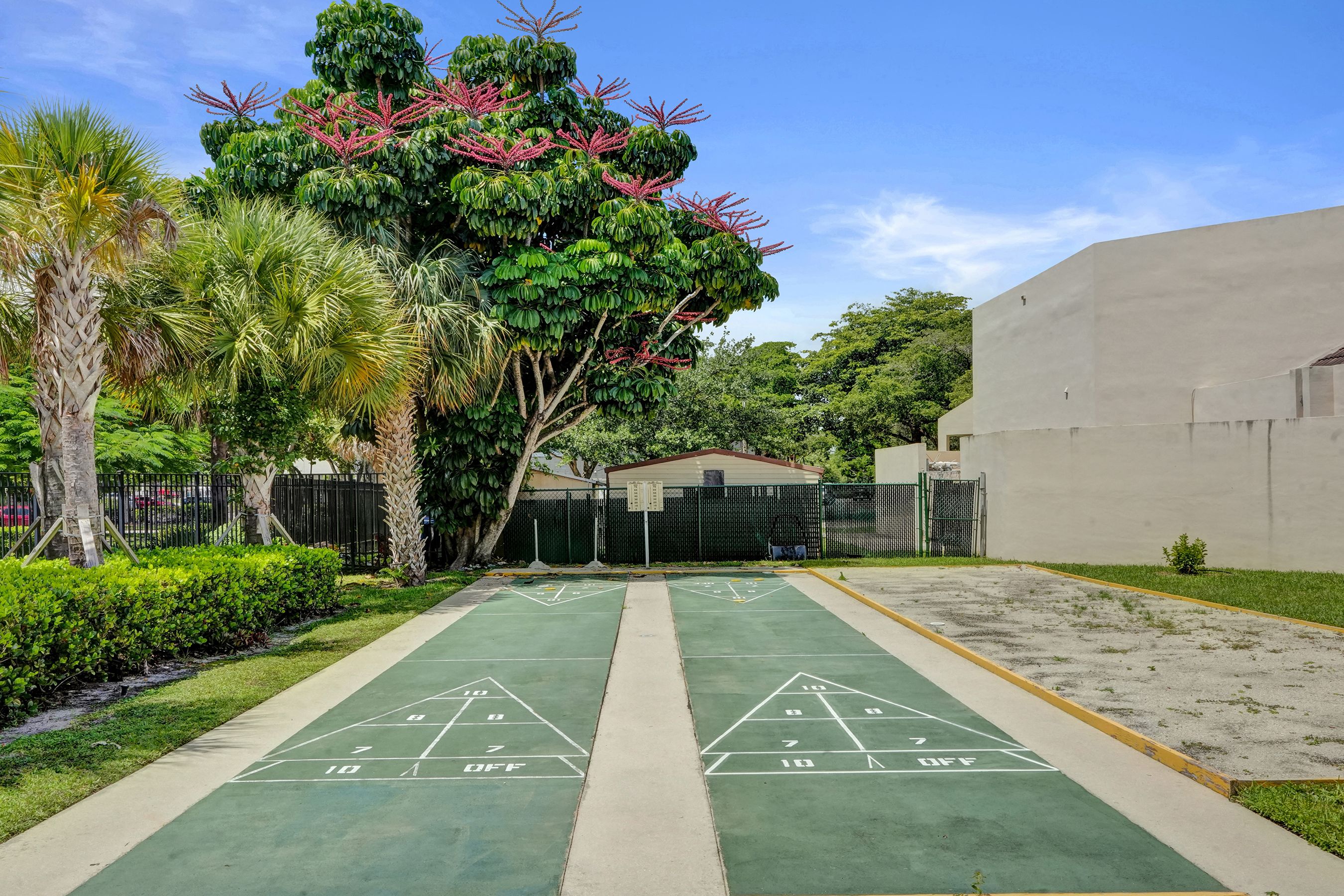  2651 Sunrise Lakes Drive E, Sunrise, FL, 33322 - 物件實景