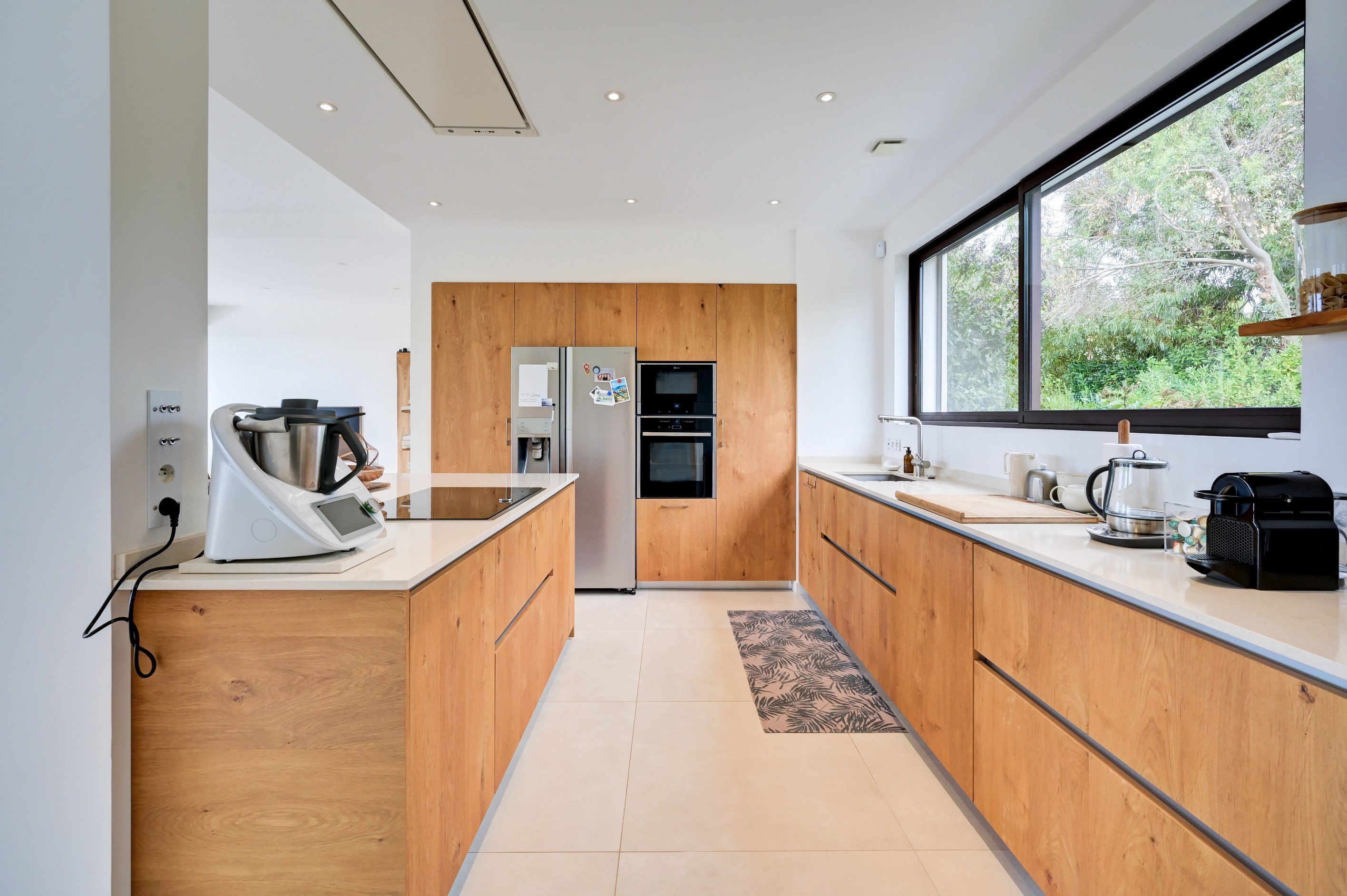  THE LUXURY OF SINGLE-LEVEL LIVING IN A SECURE PRIVATE ESTATE - 物件實景