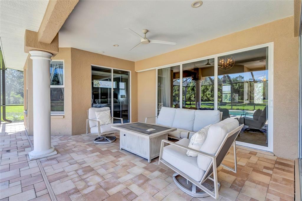 Bradenton, Florida, 34212, United States, 4 Bedrooms Bedrooms, ,3 BathroomsBathrooms,Residential,For Sale,1826992